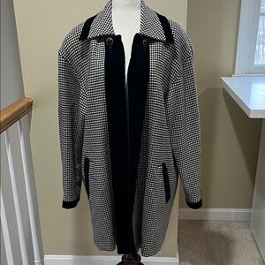 Vintage Portrait Black & White Houndstooth Wool Coat w/ Velvet Trim Size 14